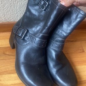 Black Leather Earth Boots